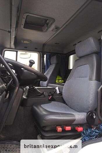 Camião com lona deslizante VOLVO FL 19 250 19 ton + Iveco Eurotech 190E27 R 19 manual pump - Photo 9