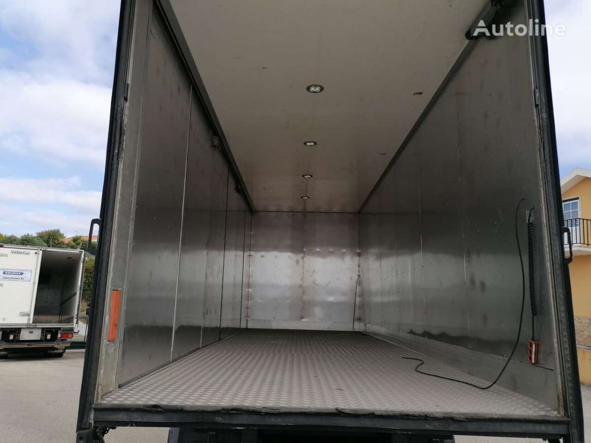 Camião isotérmico VOLVO FE320 - Photo 7